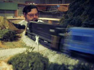 Engineer Kiel and train.
